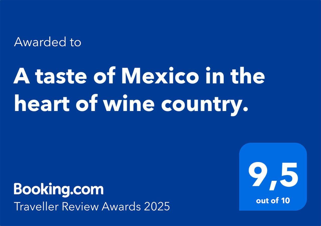 A Taste Of Mexico In The Heart Of Wine Country. Apartment Peachland Luaran gambar